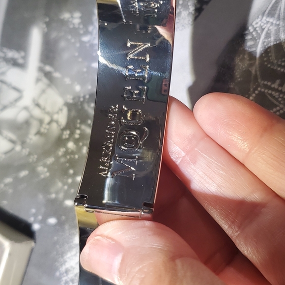 Alexander McQueen Bracelet - Picture 3 of 8